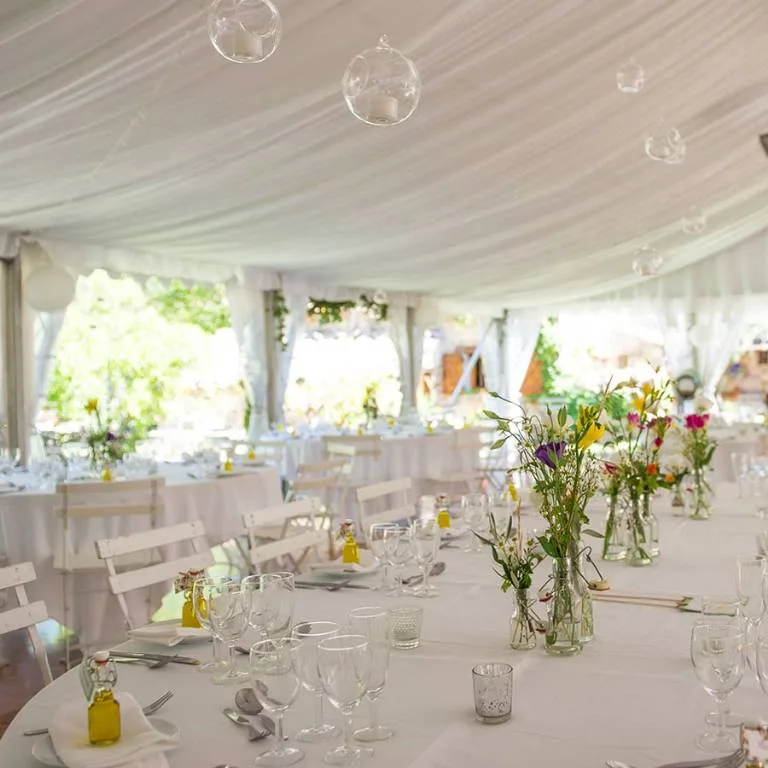 Location table d'honneur ovale modulable mariage